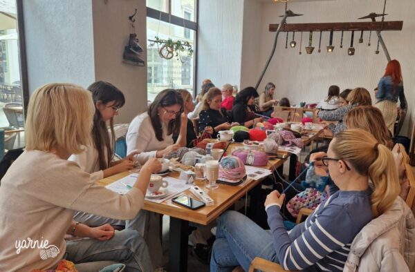 Atelier de Croșetat Hexi-Cardigan - imagine 3